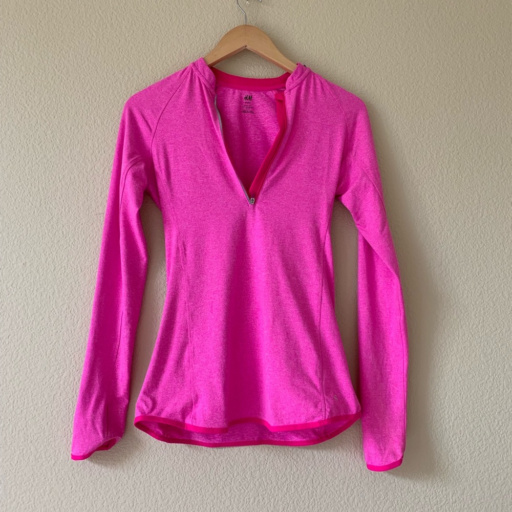 H&M Sport Long Sleeve Top NWOT
